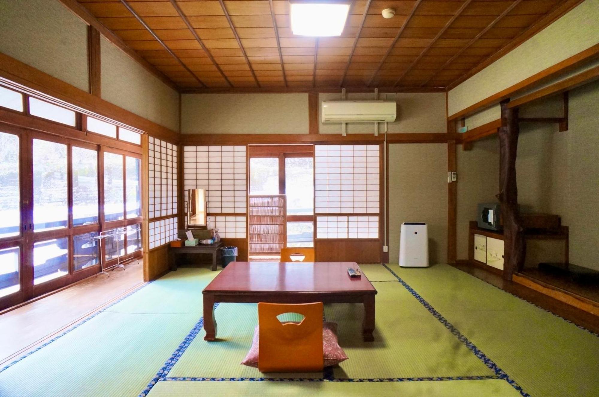 Takaosou Hotel ยูฟุอิน ภายนอก รูปภาพ