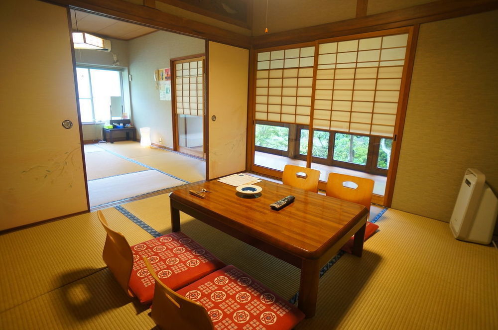 Takaosou Hotel ยูฟุอิน ภายนอก รูปภาพ