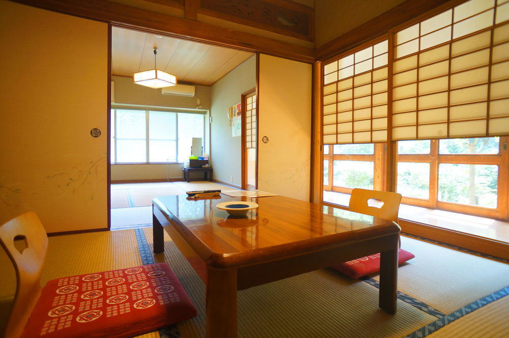 Takaosou Hotel ยูฟุอิน ภายนอก รูปภาพ
