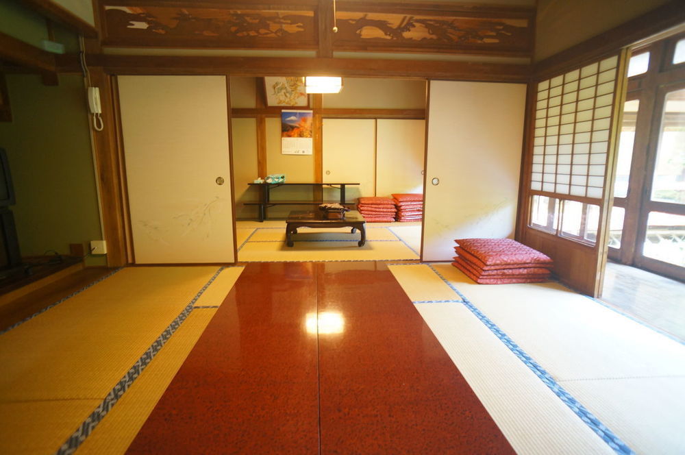 Takaosou Hotel ยูฟุอิน ภายนอก รูปภาพ