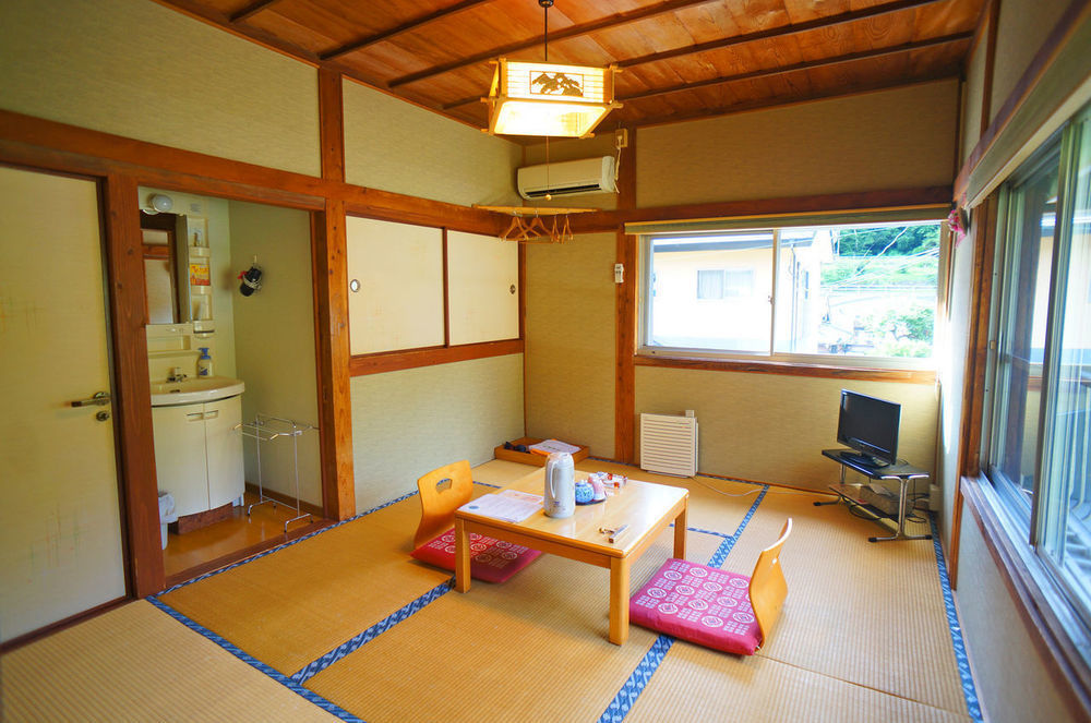 Takaosou Hotel ยูฟุอิน ภายนอก รูปภาพ